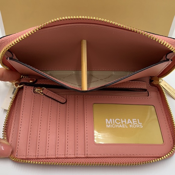 MICHAEL KORS LARGE FLAT MULTIFUNCTIONAL PHONE CASE SUNSET ROSE COLOR - Picture 9 of 14